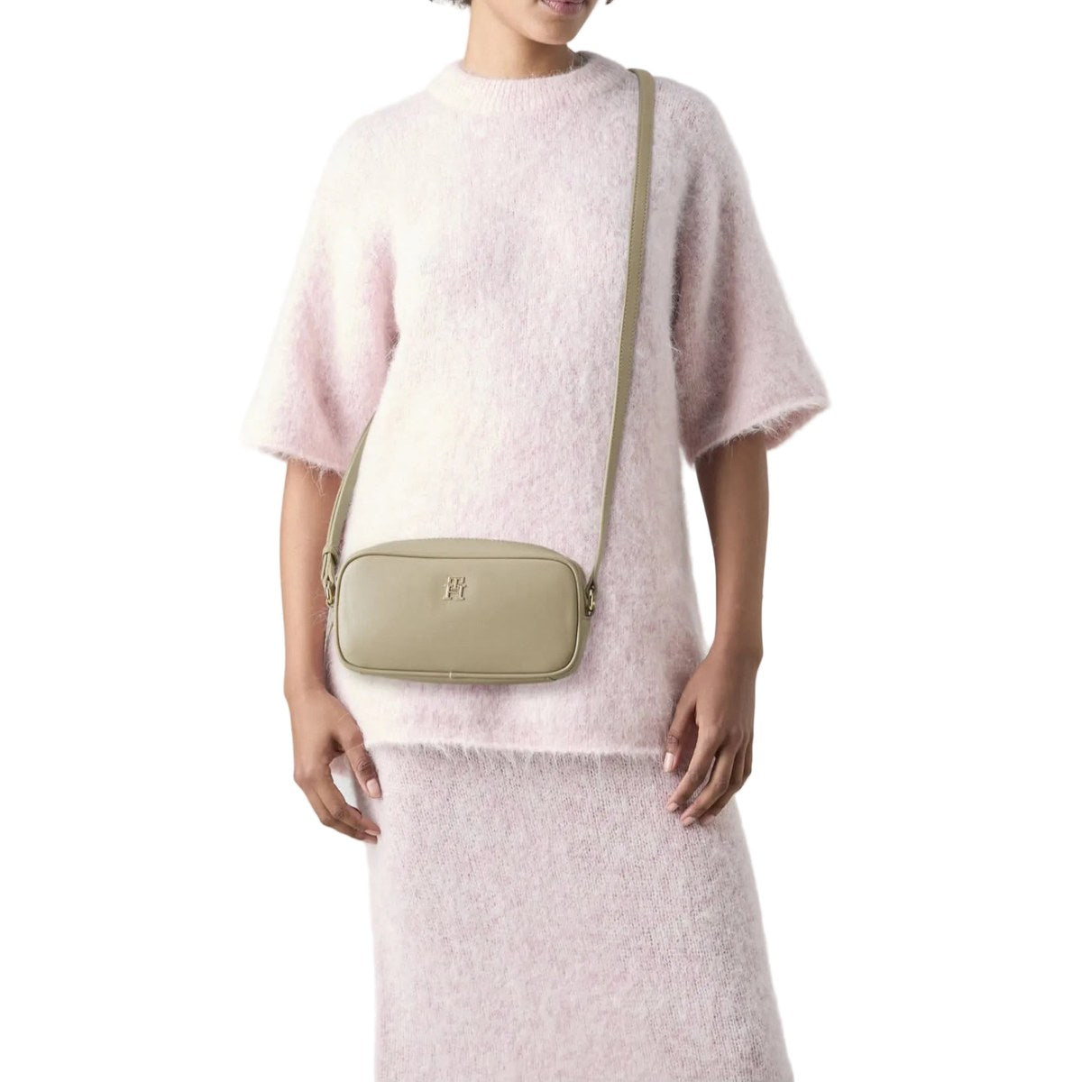 Essential Crossbody Bag – Beige