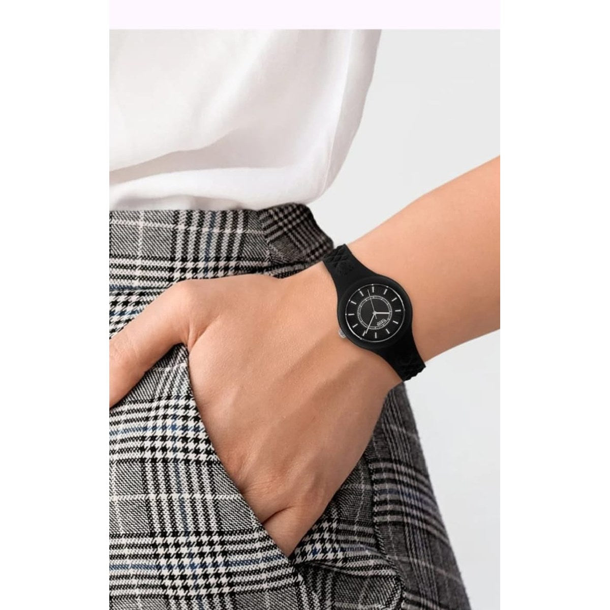 Rubber black watch