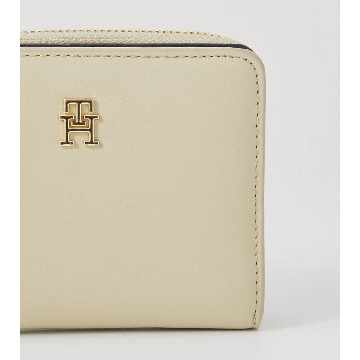 Classic Zip Around Wallet