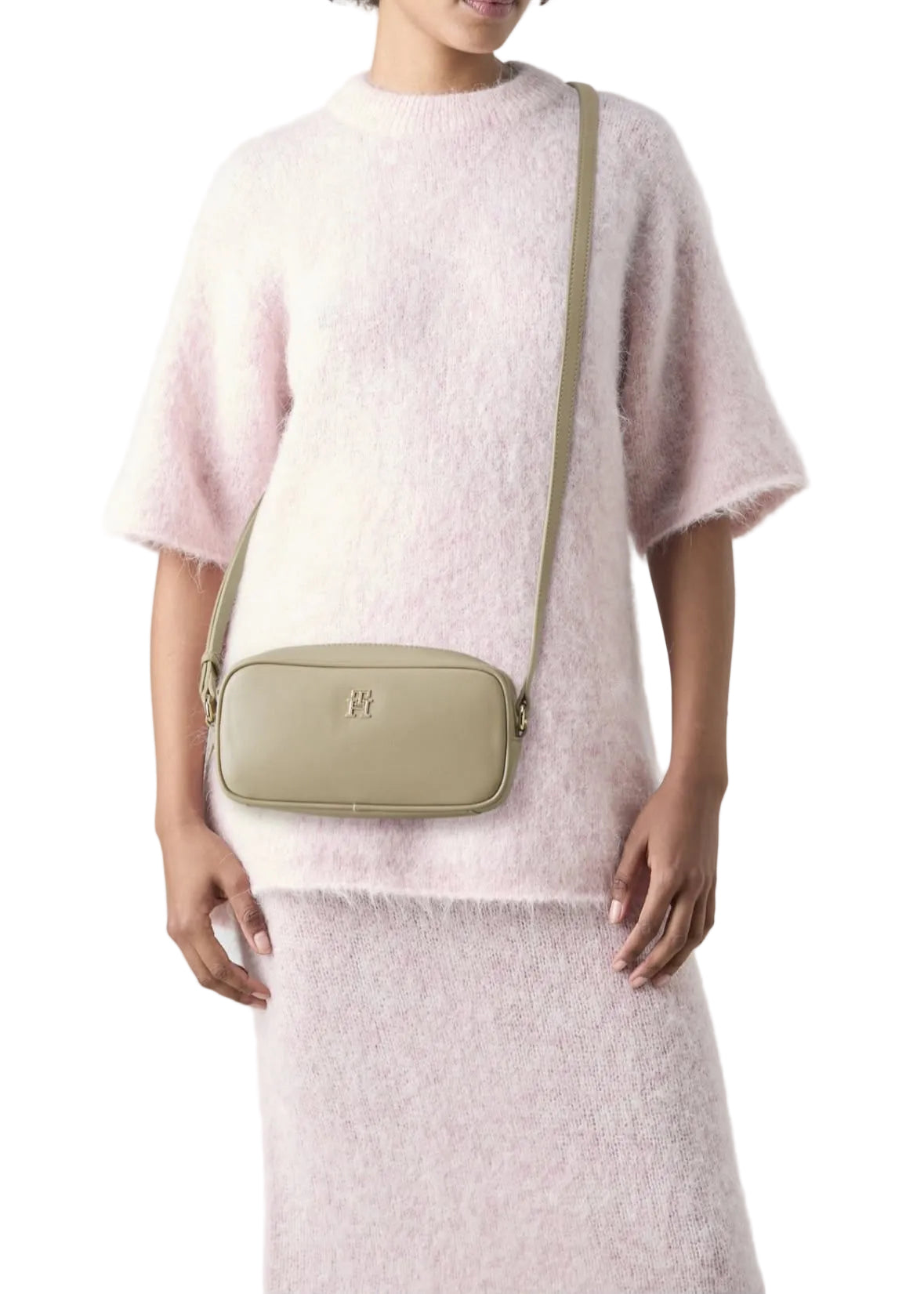 Essential Crossbody Bag – Beige