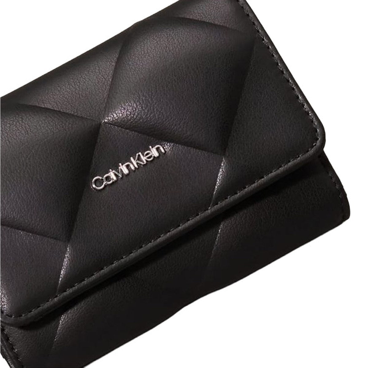 Quilted Compact Trifold Wallet – Black