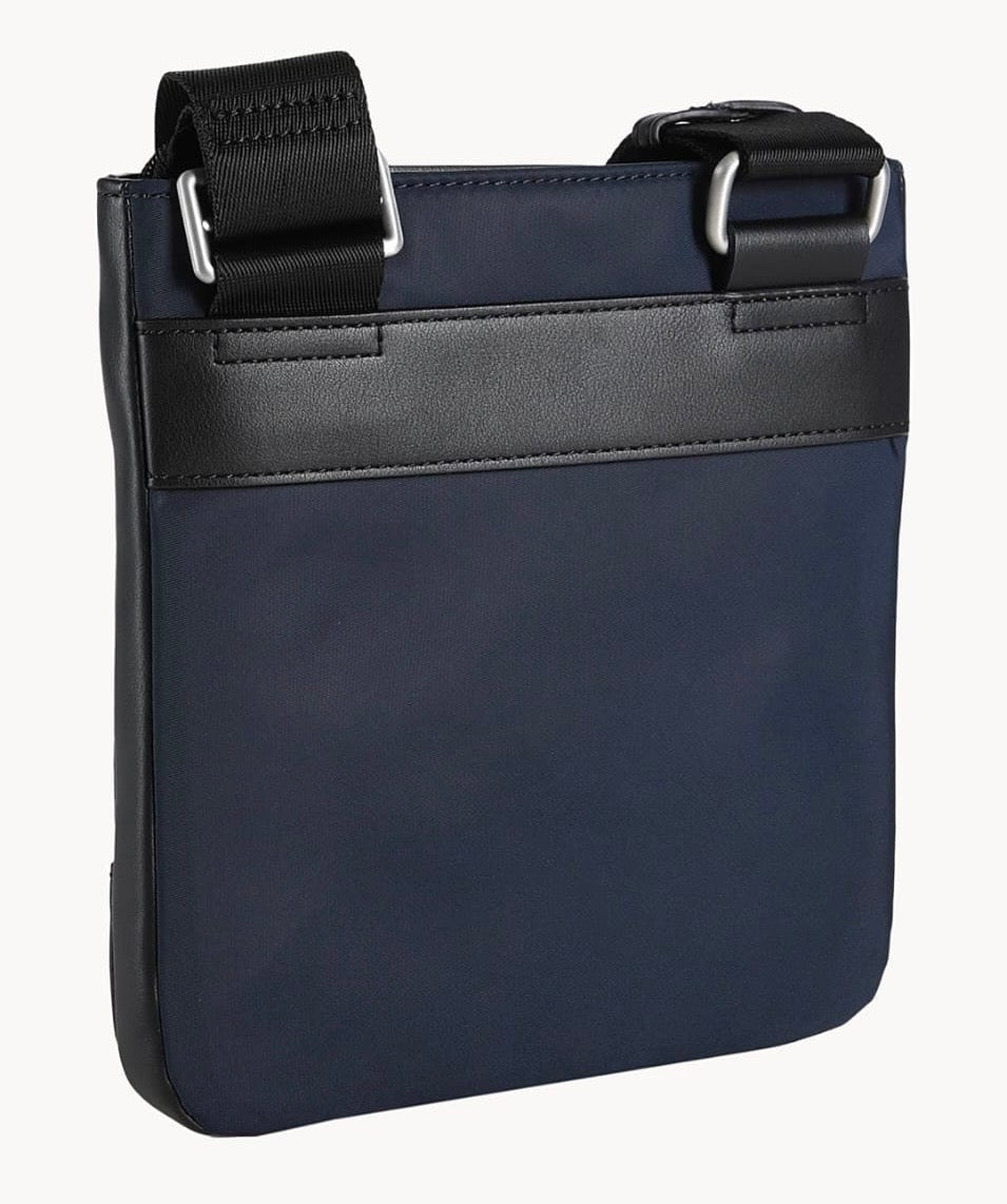 Essential Reporter Crossbody Bag – Navy